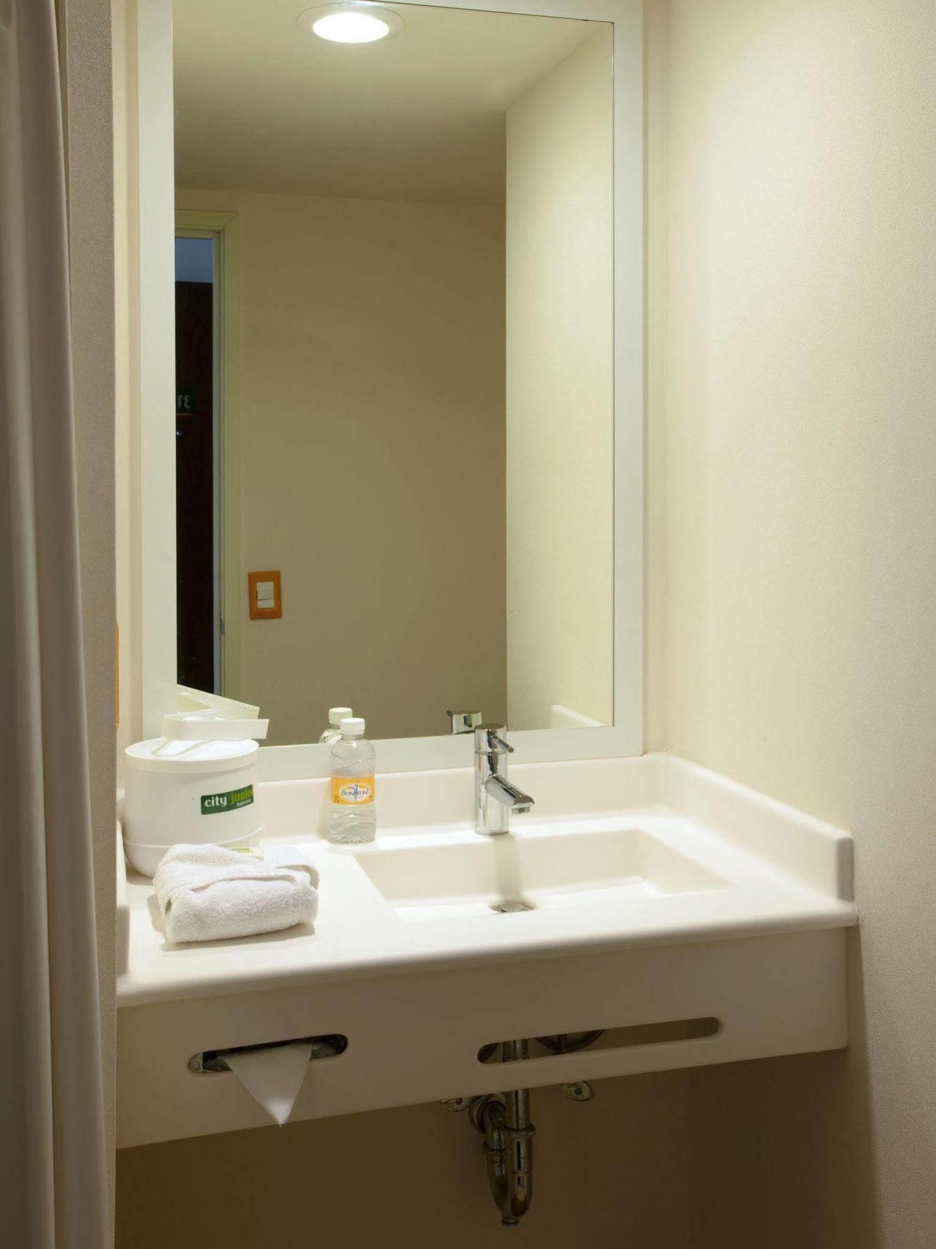 Express Junior By Marriott Aeropuerto 3*